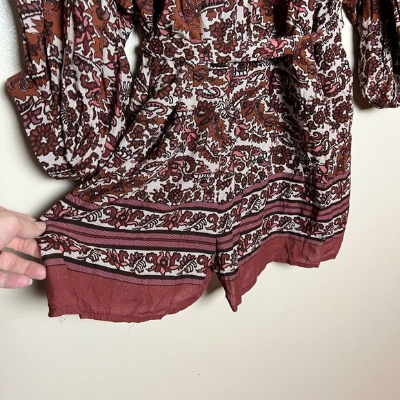 CLEARANCE! Rust Olivaceous L/S Shorts Romper Size M - Picture 5 of 7